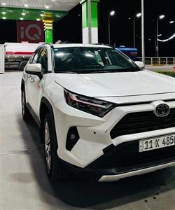 تۆیۆتا ڕاڤ 4